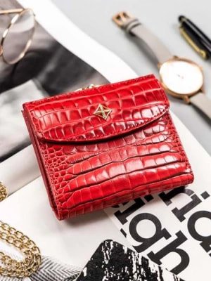 Zdjęcie produktu Mały portfel damski czerwony na bigiel i zatrzask - Milano Design