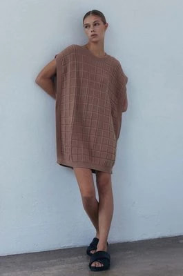 Zdjęcie produktu MUUV. sukienka CARRE kolor brązowy mini oversize