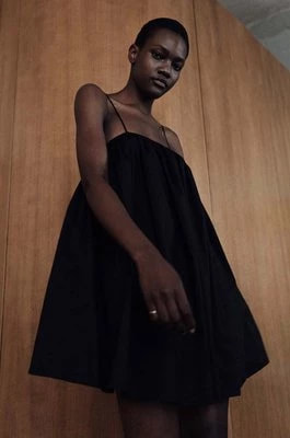 Zdjęcie produktu MUUV. sukienka kolor czarny mini rozkloszowana
