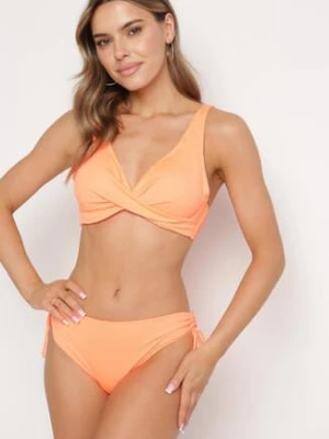 Zdjęcie produktu Pomarańczowe Bikini Dwuczęściowe z Metalicznym Zapięciem i Figami ze Sznurkami Medaliana