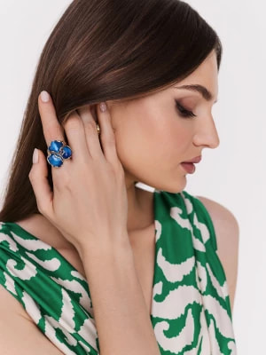 Zdjęcie produktu Pozłacany pierścionek z niebieskimi kamieniami TARANKO