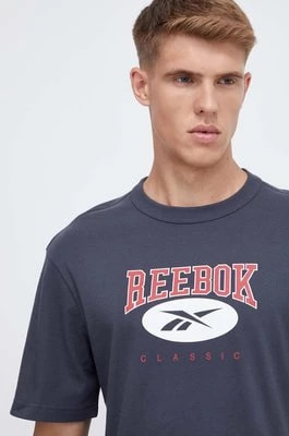 Zdjęcie produktu Reebok Classic t-shirt bawełniany kolor granatowy z nadrukiem