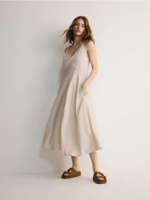 Zdjęcie produktu Reserved - Gładka sukienka maxi - beżowy