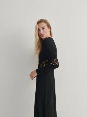 Zdjęcie produktu Reserved - Sukienka z ozdobną aplikacją - czarny