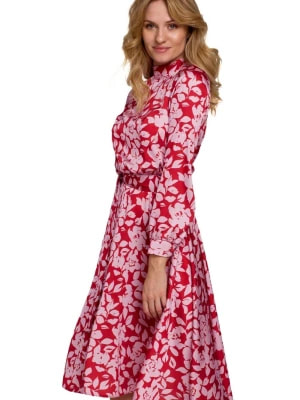 Zdjęcie produktu Rozkloszowana sukienka w kwiaty Sukienki.shop