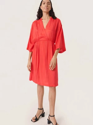 Zdjęcie produktu Soaked in Luxury Sukienka "Obelia" w kolorze czerwonym rozmiar: S