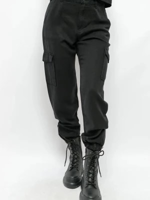 Zdjęcie produktu 
Spodnie damskie Guess W2GA20 WDX71 czarny
 
guess

