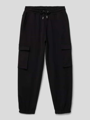 Zdjęcie produktu Spodnie sportowe z nakładanymi lamowanymi kieszeniami Blue Effect