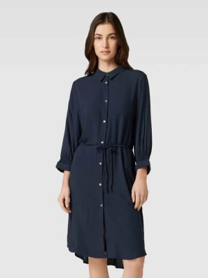 Zdjęcie produktu Sukienka koszulowa o długości do kolan z wiązanym paskiem model ‘Elianna’ Soft Rebels