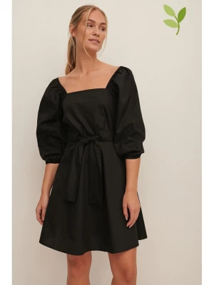Zdjęcie produktu NA-KD Sukienka w kolorze czarnym rozmiar: 36