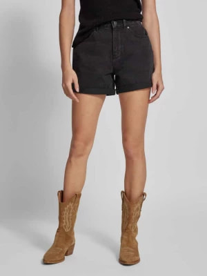 Zdjęcie produktu Szorty jeansowe o luźnym kroju w jednolitym kolorze model ‘ZURI’ Vero Moda