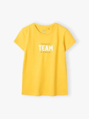 Zdjęcie produktu T-shirt bawełniany żółty z napisem - Najlepszy team w mieście Family Concept by 5.10.15.