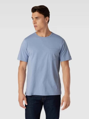 Zdjęcie produktu T-shirt z kieszenią na piersi model ‘SLUB YARN’ Colours & Sons