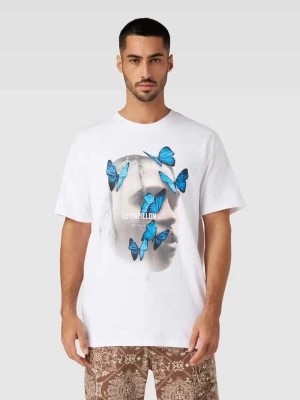 Zdjęcie produktu T-shirt z nadrukiem z motywem model ‘LE PAPILLON’ mister tee