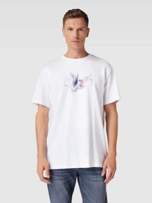 Zdjęcie produktu T-shirt z nadrukiem z motywem model ‘VIVE LE LIBERTÉ’ mister tee