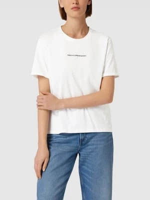 Zdjęcie produktu T-shirt z przeszytymi zakładkami na rękawach model ‘Terina’ moss copenhagen
