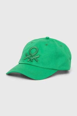 Zdjęcie produktu United Colors of Benetton czapka z daszkiem bawełniana kolor zielony z aplikacją