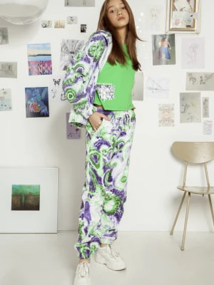 Zdjęcie produktu Zielono-fioletowe spodnie dresowe a'la tie dye